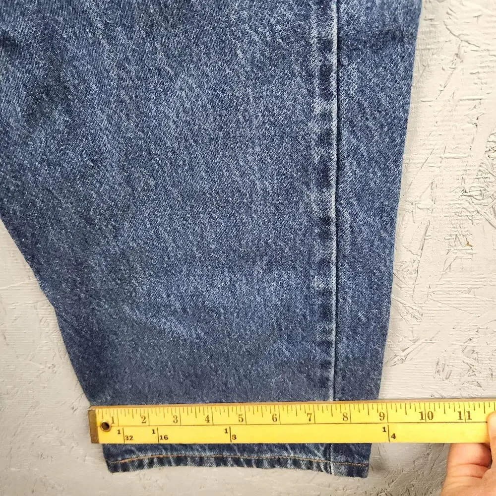Levis measurements photos